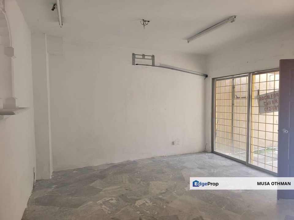 FACING OPEN 2 Storey Intermediate terrace house, Tmn Puchong Perdana,Puchong, Selangor, Puchong