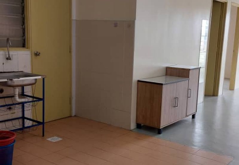 Camellia Court Taman Impian Putra