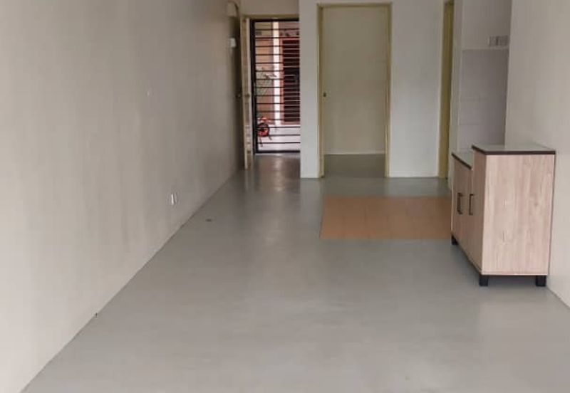 Camellia Court Taman Impian Putra