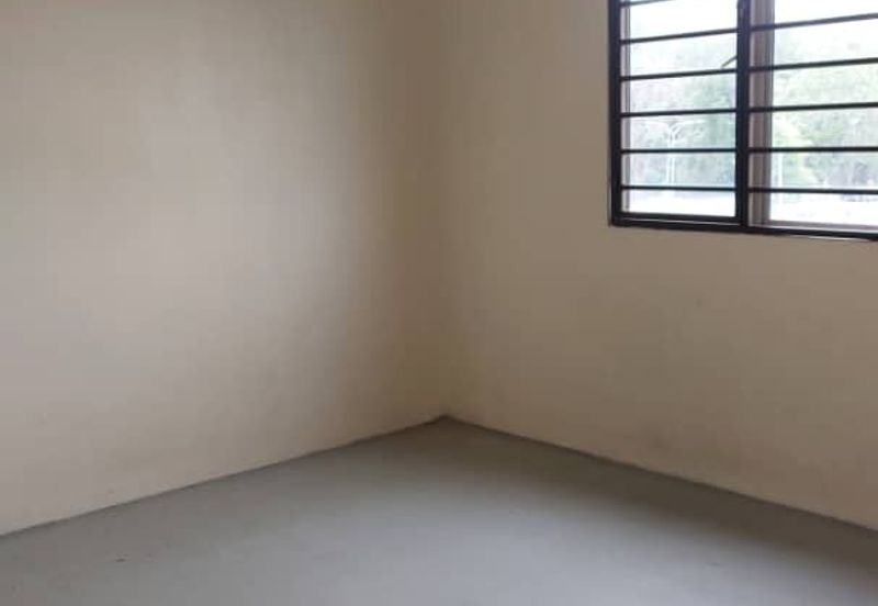 Camellia Court Taman Impian Putra