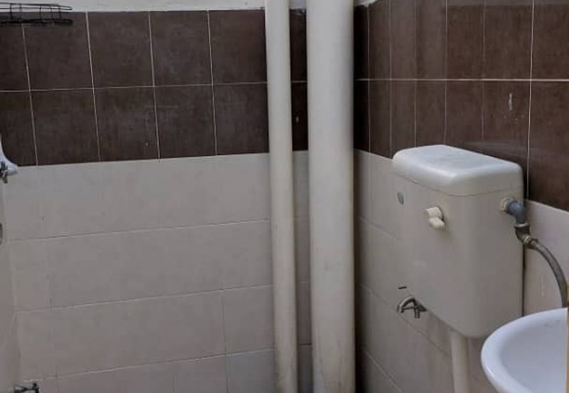 Camellia Court Taman Impian Putra