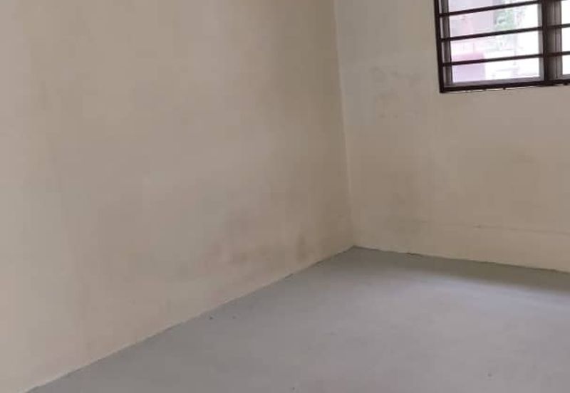 Camellia Court Taman Impian Putra