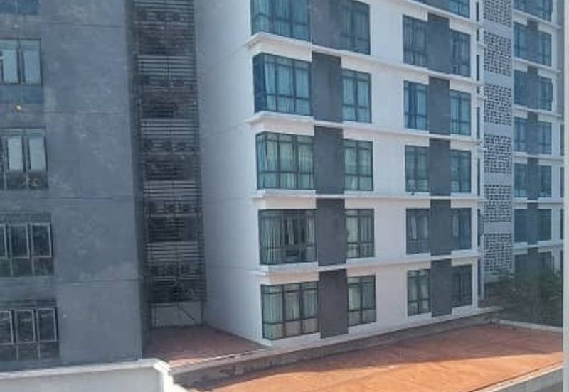 Kenwingston Square Garden