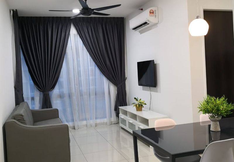 Kenwingston Square Garden