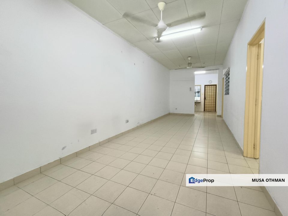 BASIC UNIT, 1 Storey Intermediate, Jalan Makyong, Bandar Bukit Raja, Klang , Selangor, Klang