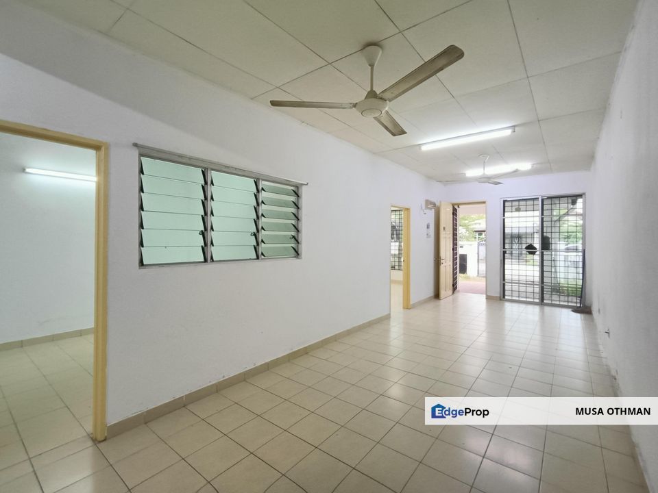 BASIC UNIT, 1 Storey Intermediate, Jalan Makyong, Bandar Bukit Raja, Klang , Selangor, Klang