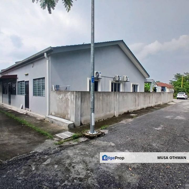FACING OPEN, 1 storey End Lot house, Jalan Besi, Sek 29, Shah Alam , Selangor, Shah Alam