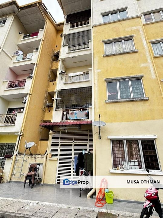 BELOW MARKET UNIT – PUCHONG HARTAMAS , Selangor, Puchong