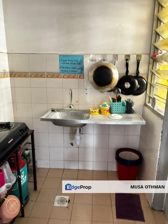 BELOW MARKET UNIT – PUCHONG HARTAMAS , Selangor, Puchong