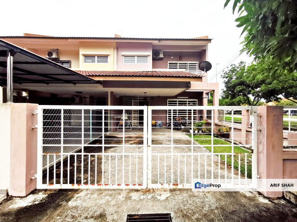 rumah teres 1 tingkat puncak alam