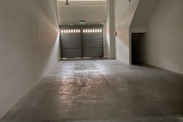 32 Avenue, Bukit Serdang