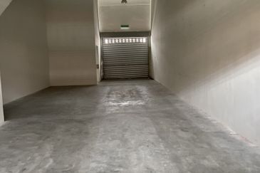 32 Avenue, Bukit Serdang