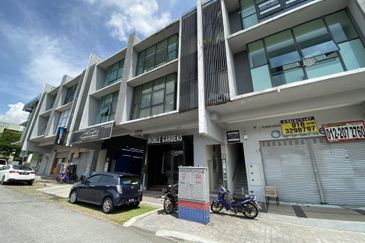 32 Avenue, Bukit Serdang