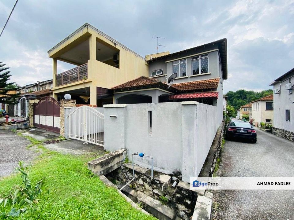 END LOT 2 Storey Terrace Taman Mawar, Sepang, Selangor, Sepang