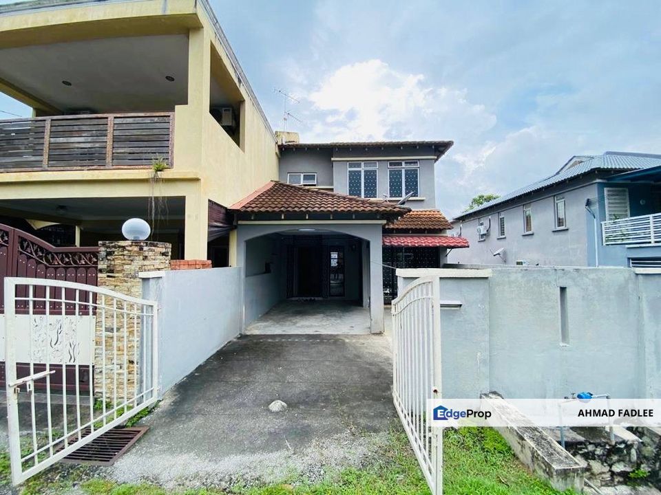 END LOT 2 Storey Terrace Taman Mawar, Sepang, Selangor, Sepang