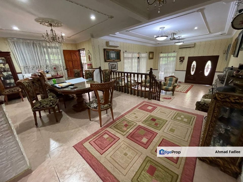 HUGE LAND 1.5 Storey Bungalow Sungai Kantan Kajang, Selangor, Kajang