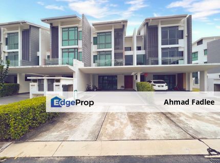 SPACIOUS 3 Storey Superlink Sejati Residence, Selangor, Cyberjaya