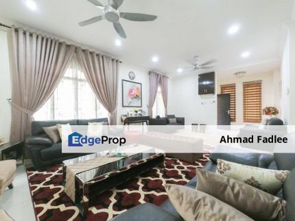 RENOVATED 2.5 Storey Semi D Puncak Bangi, Bandar Baru Bangi , Selangor, Bangi