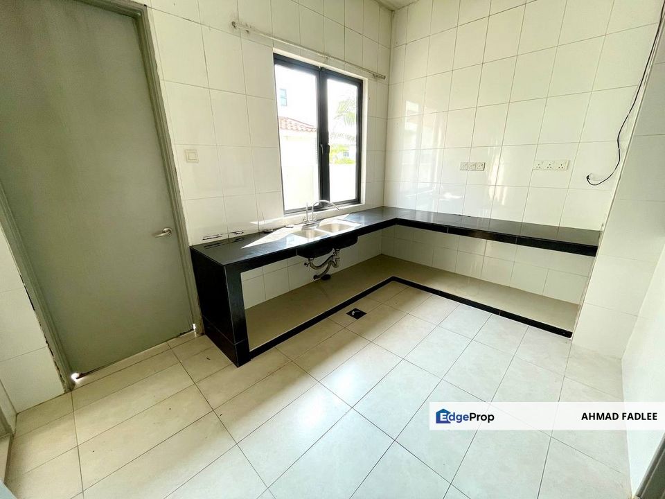 INDIVIDUAL TITLE 3 Storey Superlink Pearl Residence, Taman Saujana Mutiara Kajang, Selangor, Cheras South