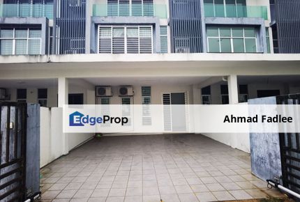 Facing Open Triple Storey Terrace in Bangi Avenue Bangi For Sale, Selangor, Bangi