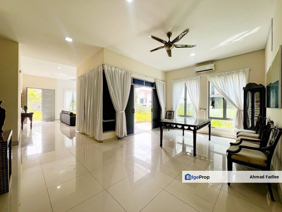 Peaceful Area Double Storey Bungalow Villa Safira Kajang For Sale, Selangor, Kajang