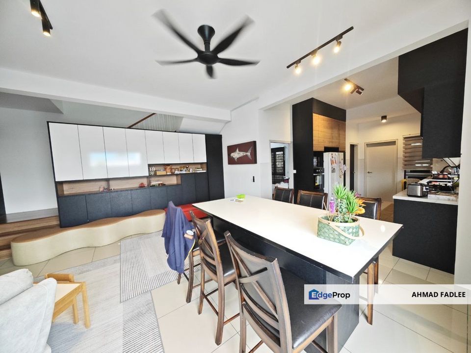 Renovated Double Storey Terrace in Serenia City Arina Kota Warisan Sepang For Sale, Selangor, Sepang