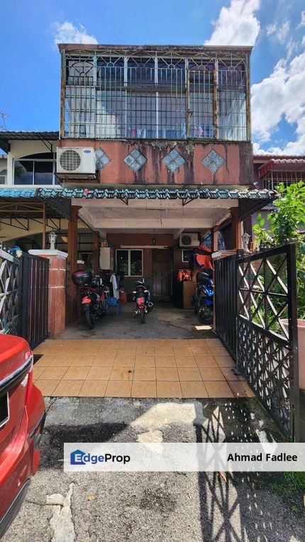 Fully Extended Unit Double Storey Terrace Taman Sri Gombak For Sale, Selangor, Gombak