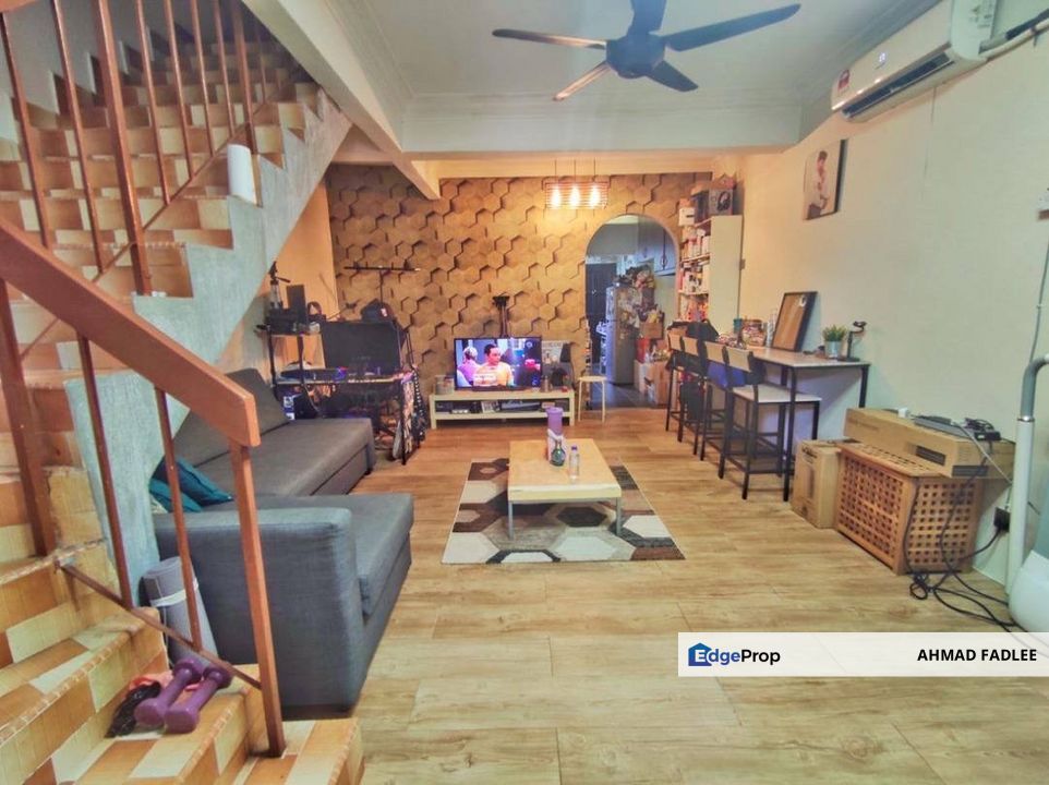 Individual Title Double Storey Terrace in Taman Sri Gombak Fasa 9 For Sale, Selangor, Gombak