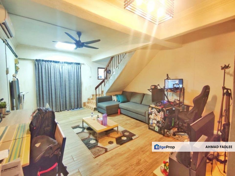 Individual Title Double Storey Terrace in Taman Sri Gombak Fasa 9 For Sale, Selangor, Gombak