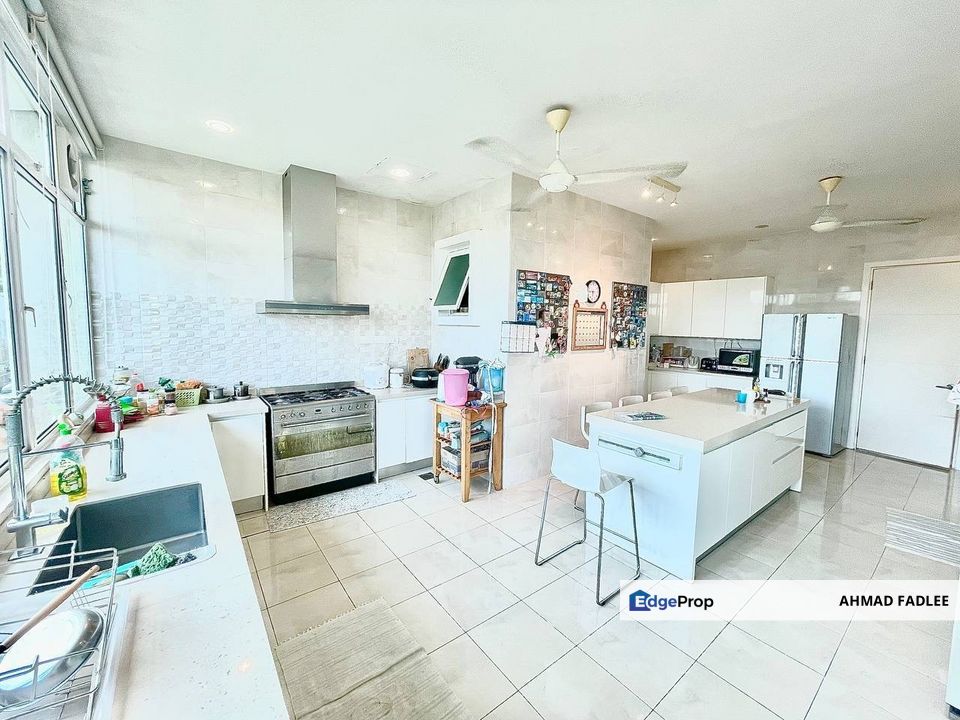 Elite Area Double Storey Semi-D in Sri Carcosa Seremban 2 Negeri Sembilan For Sale, Negeri Sembilan, Seremban