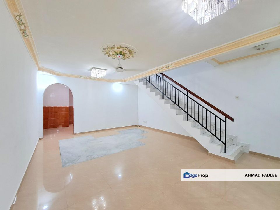Good Condition Double Storey Terrace in Taman Selayang Mulia Batu Caves For Sale, Selangor, Selayang