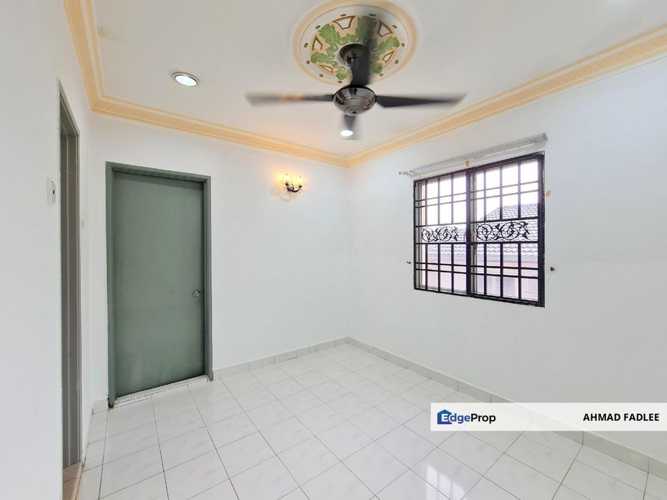 Good Condition Double Storey Terrace in Taman Selayang Mulia Batu Caves For Sale, Selangor, Selayang