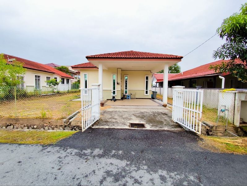 Huge Land Single Storey Bungalow Bandar Tasik Senangin Mahkota Hills For Sale, Negeri Sembilan, Lenggeng