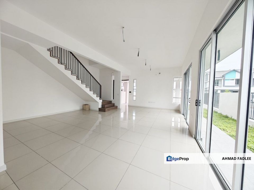 End Lot Double Storey Terrace in Serenia City Ariya Kota Warisan Sepang For Sale, Selangor, Sepang