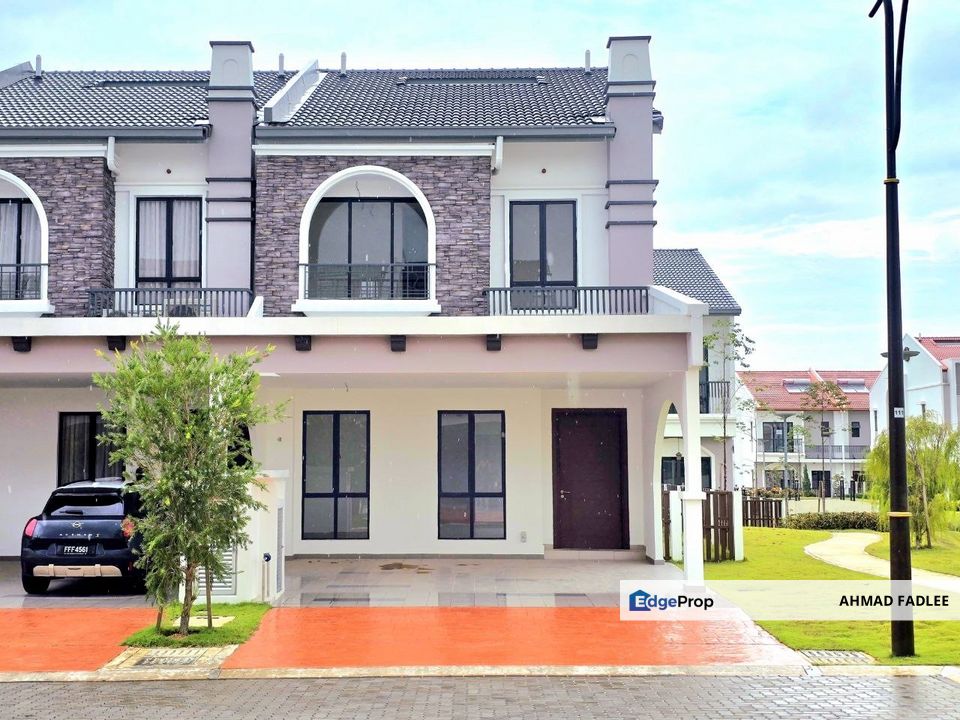Setia Safiro Cyberjaya, 2 Storey Terrace For Sale, End Lot Unit, Selangor, Cyberjaya