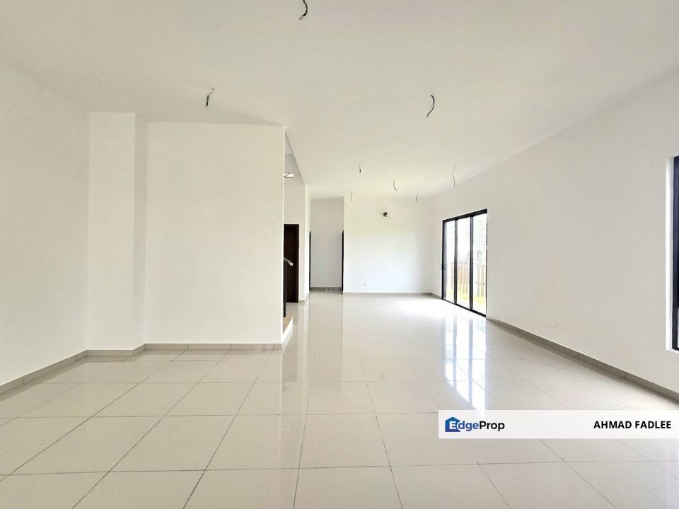 Setia Safiro Cyberjaya, 2 Storey Terrace For Sale, End Lot Unit, Selangor, Cyberjaya