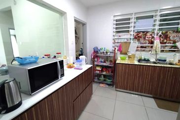 Seasons Luxury Apartments @ Amara Larkin