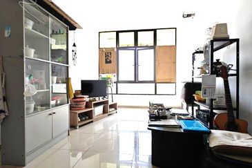 D'Summit Residences @ Kempas Utama