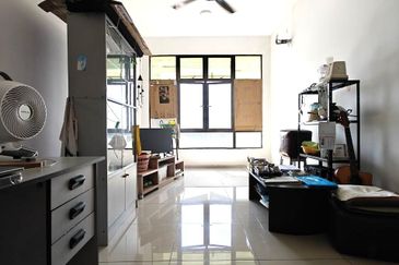 D'Summit Residences @ Kempas Utama