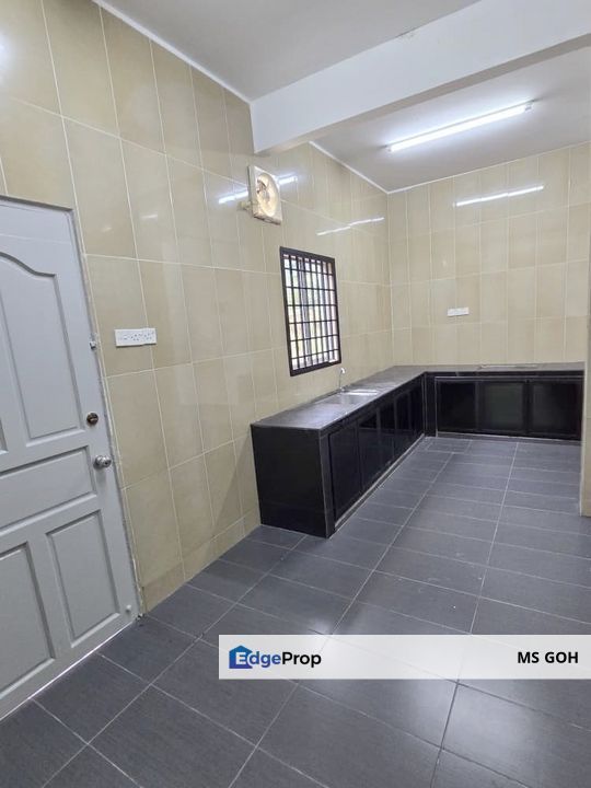 Batu Pahat Taman Bukit Flora Double Storey Terrace, Johor, Batu Pahat