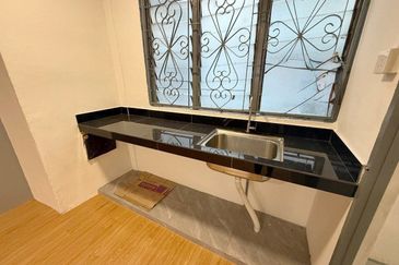 Flat Taman Ungku Tun Aminah