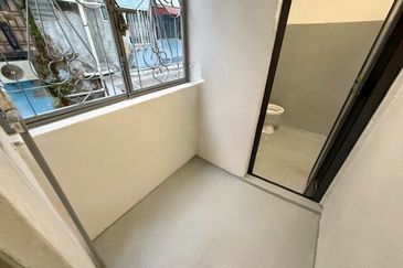 Flat Taman Ungku Tun Aminah