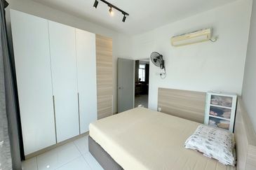 Seri Austin Luxury Apartment