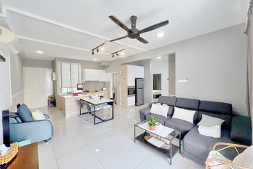 Seri Austin Luxury Apartment