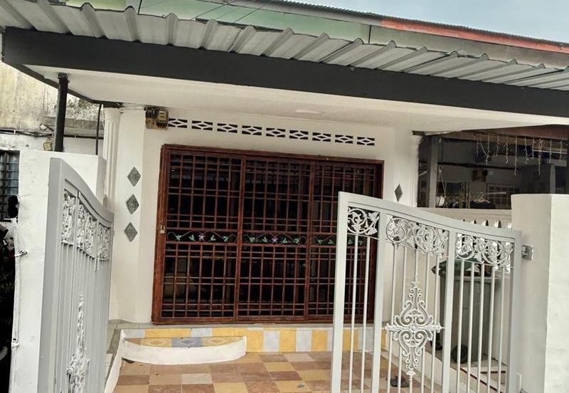 Jalan Sri Putri 6/11, Taman Putri Fasa 6, Kulai