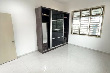 Taman Suria, Simpang Renggam