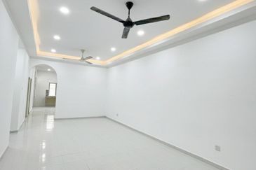 Taman Suria, Simpang Renggam