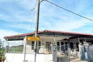 Taman Suria, Simpang Renggam