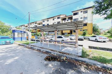 Flat Bandar Selesa Jaya
