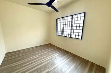 Flat Tasek 64, Bandar Baru Seri Alam